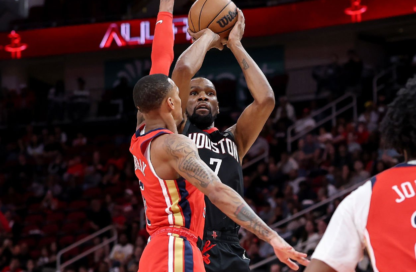 九游官网app下载-NBA重大漏判！漏吹火箭关键时刻发球违例：杜兰特接球制胜一击